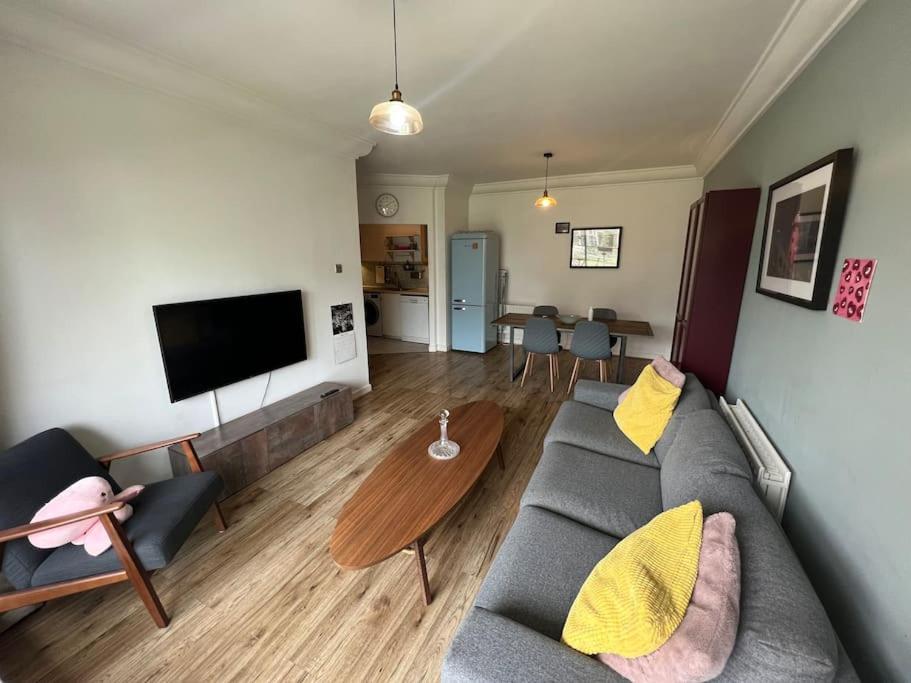 Stylish Flat With River View Appartement Dublin Buitenkant foto